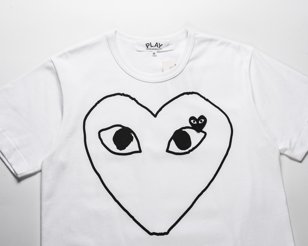 COMME DES GARCONS PLAY コムデギャルソン Tシャツ 黒ラインハート×黒